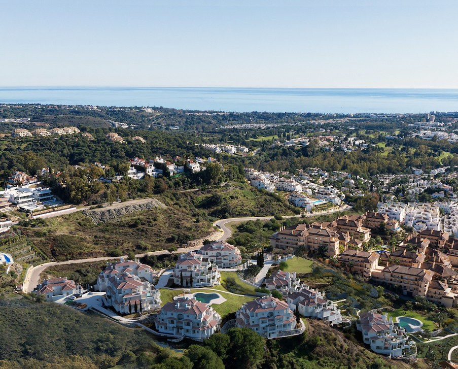 Apartments in the prestigious area of Nueva Andalucía with sea views